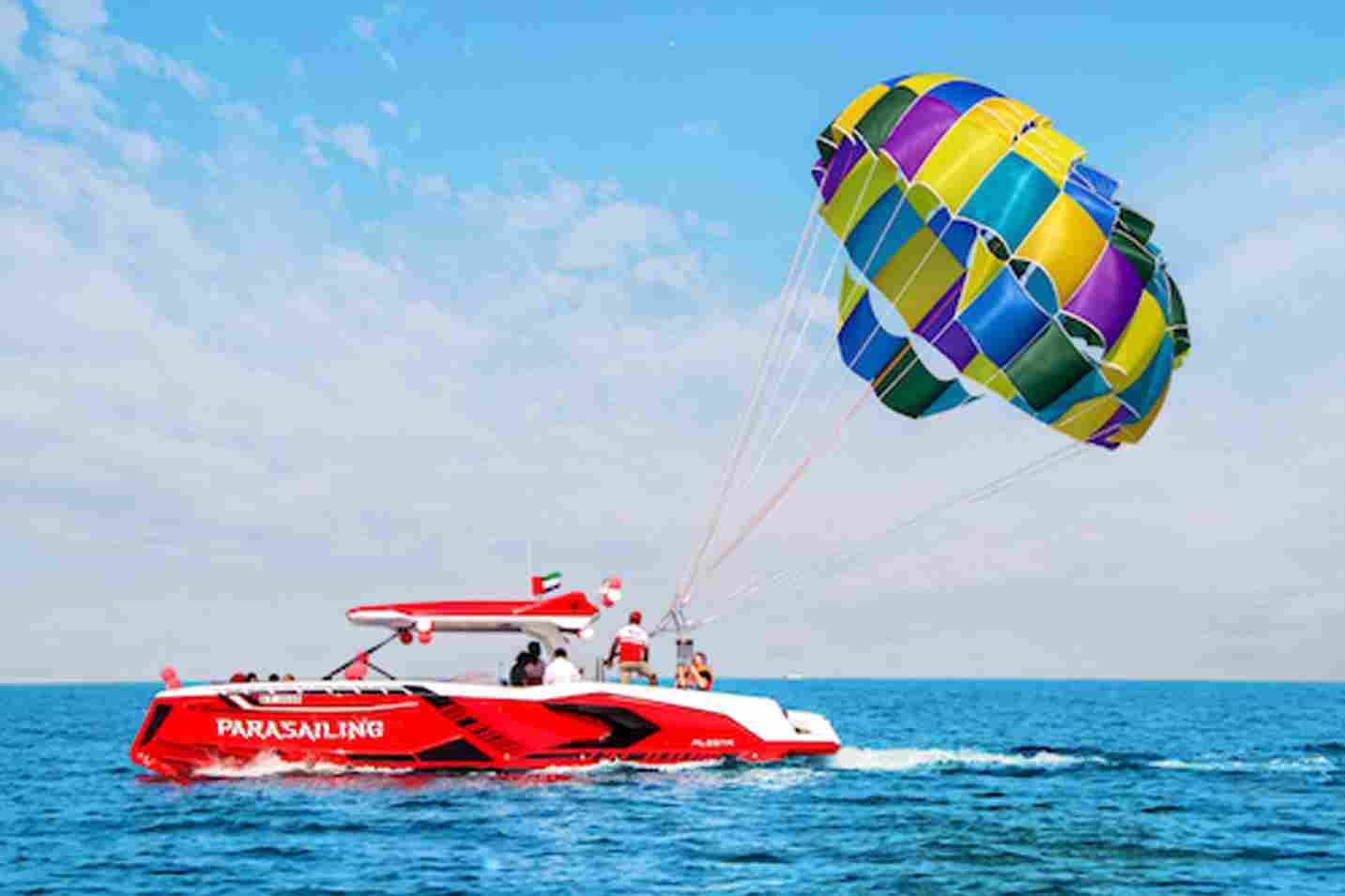 Parasailing in Dubai